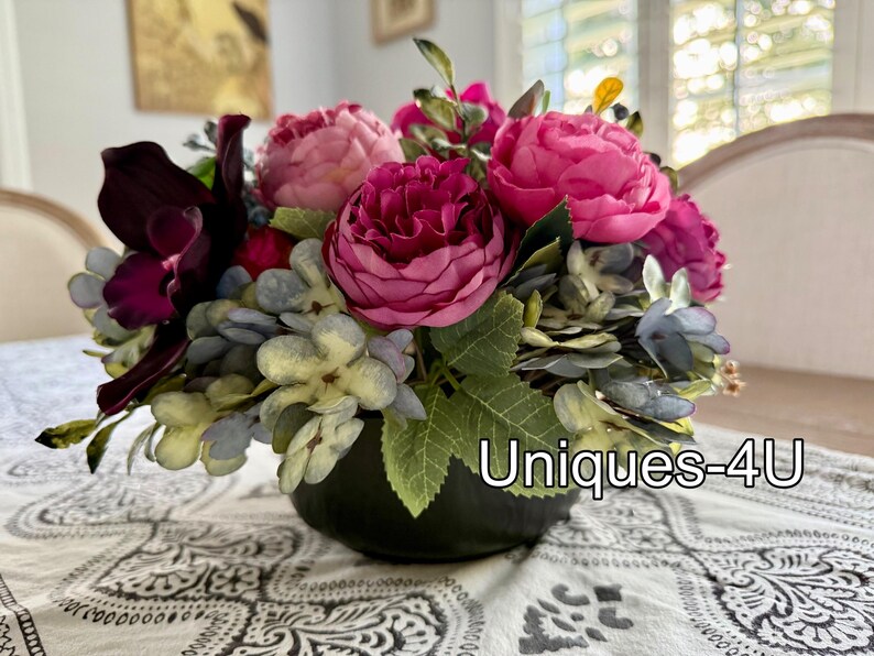 Petite Floral Centerpiece bouquet in black ceramic vase image 7