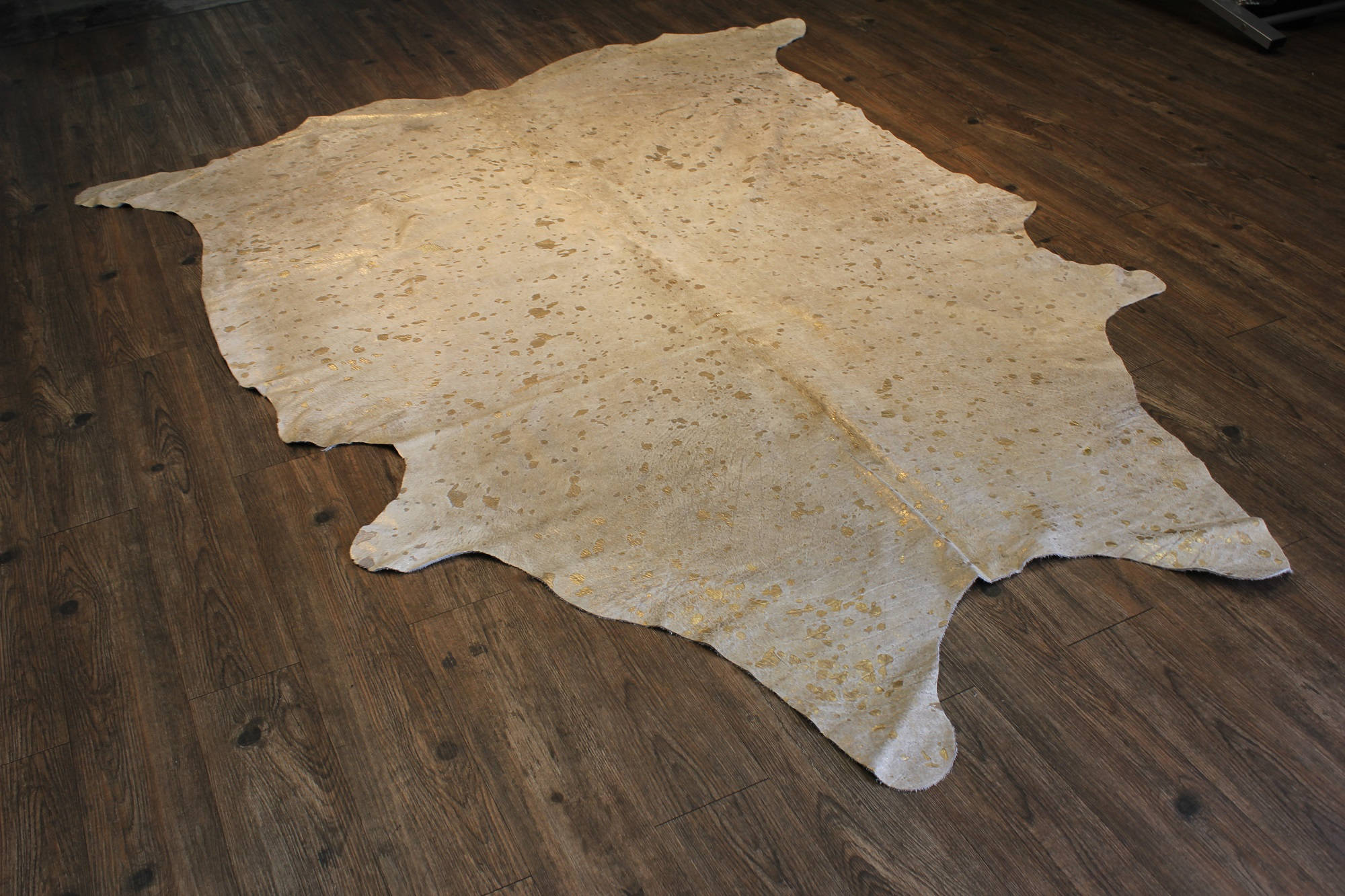 Luxurious Cowhide Rug in White With Metallic Gold 100 Premium Hairon Hide With Natural Suede
