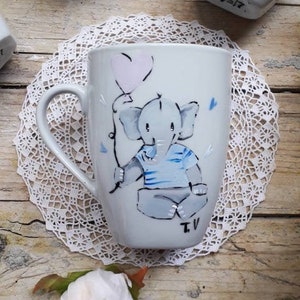 Tazza Mug con animali simpatici dipinta a a mano. Bomboniera per battesimo dipinta, tazza personalizzata, regalo ringraziamento. immagine 1