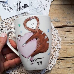 Tazza Mug con animali simpatici dipinta a a mano. Bomboniera per battesimo dipinta, tazza personalizzata, regalo ringraziamento. immagine 4