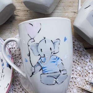 Tazza Mug con animali simpatici dipinta a a mano. Bomboniera per battesimo dipinta, tazza personalizzata, regalo ringraziamento. immagine 2