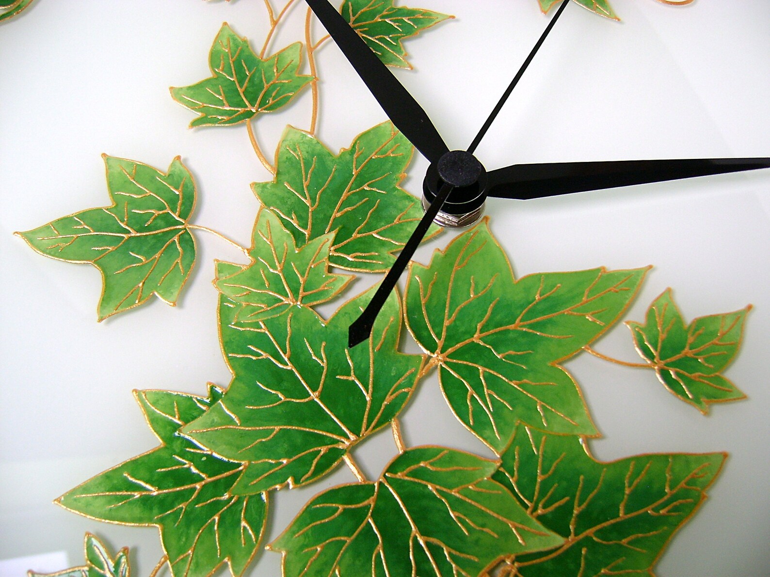 Green Leaf Wall Clock Ivy Wall Decor Plant Home Decor Etsy