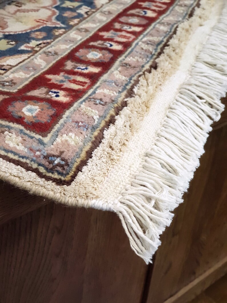Real Hand knotted Handmade Pakistani Rug Persian Style Woolen and Silk Carpet - Single Knot image 5