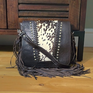 Leder Crossbody Bag für Damen, Lederhandtasche, Messenger-tasche, Schultertasche, Reißverschlusstasche hinten Kleine Einkaufstasche Verstellbarer Riemen