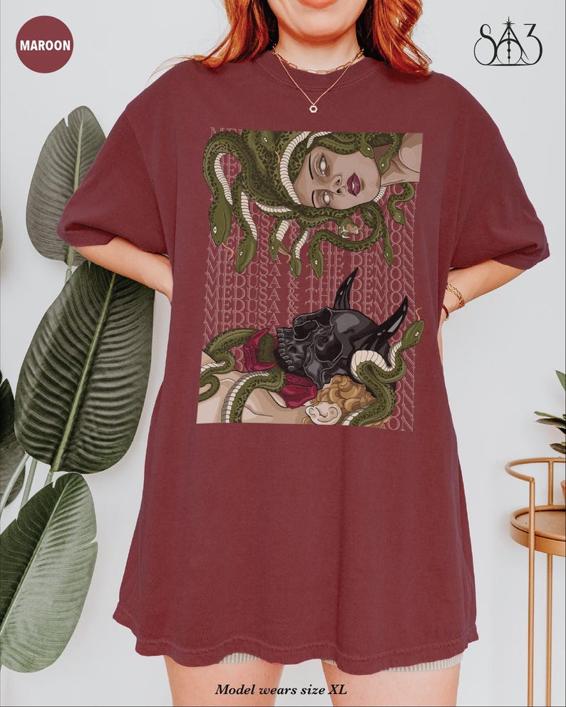 The Demon and Medusa, Dramione Shirt Sweater Crewneck Sweatshirt, Subtle Fanfic Lovers Merch, Bookish Fanfiction Gift, Secrets and Masks imagem 3