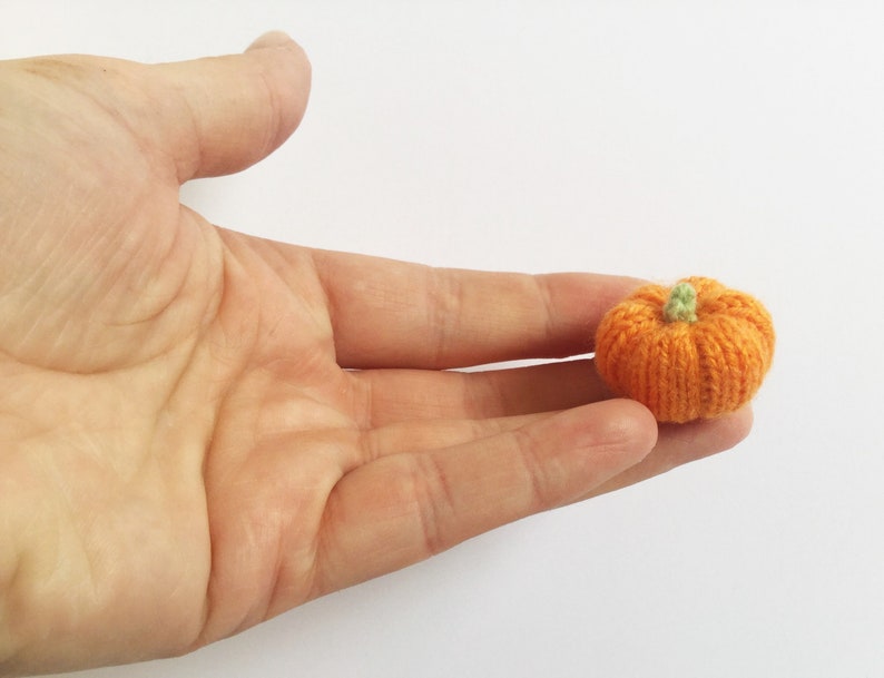 Knit your own Teeny Tiny Pumpkin pdf knitting pattern image 3