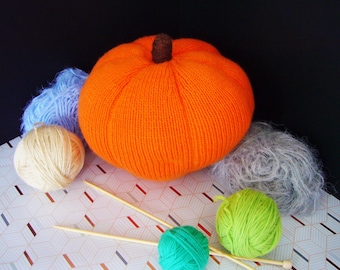 Knit your own Large Halloween Pumpkin (pdf knitting pattern)