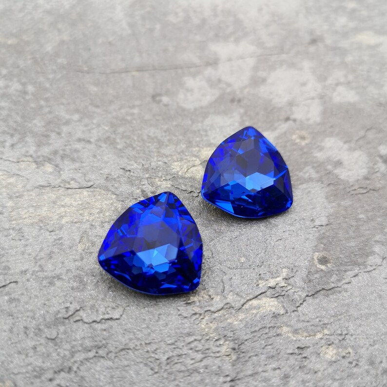 Black earrings with spikes triangle earrings matte black Etsy