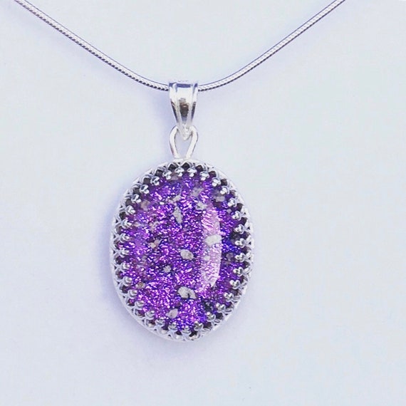 ashes into glass jewelry