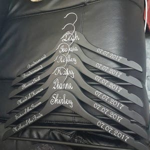 decalques personalizados (conjunto de título + nome + data) para cabides de madeira, decalques para festas de noiva, decalques de casamento, personalizados, dama de honra,