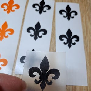 set Conjunto de adesivos de vinil flor de lis e damasco | Decalques de parede Lily para decoração elegante