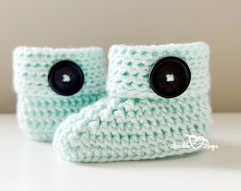 Crochet Baby Booties Pattern - 5 Sizes (PDF Pattern)