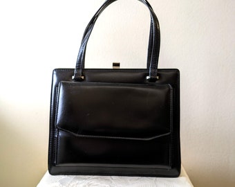 Vintage Black top handle handbag with front pocket