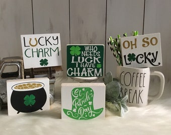 St. Patrick's Day Decor, Tiered Tray Mini Signs, Farmhouse Decor, Pot of Gold, St. Patty's Day Signs, Shelf Decor, Mantel Decor