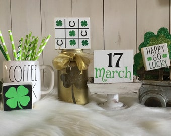 St. Patrick's Day Decor, Tiered Tray Signs, Farmhouse Decor, Tiered Tray Decor, St. Patty's Day Sign, Shelf Decor, March 17th, Shamrocks