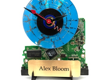 Personalized Circuit Board Clock: Upcycled Tech Art with Engraved Plaque
