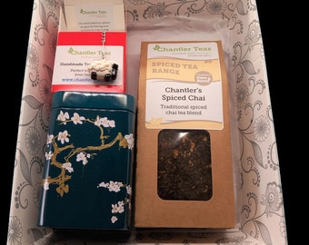 Spiced Chai Tea, Caddy and Sheep Tea Ball Infuser Gift Hamper Box