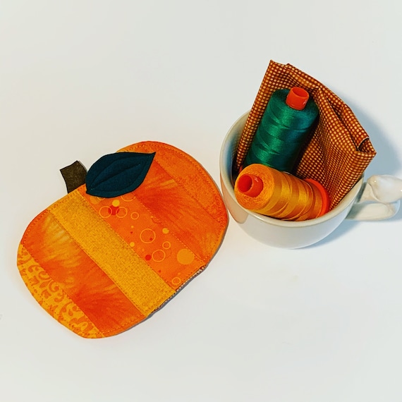 PDF Sewing Pattern, Pumpkin Mug Rug,  Coaster, Beverage Coaster, Drink Coaster, Apple Mug Rug, Digital Pattern, Halloween, Fall, Autumn