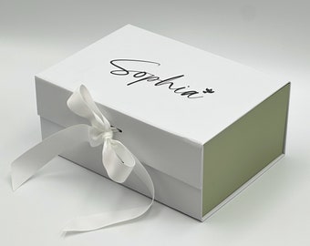 Personalised Sage Gift Box with Lid, Wedding Gifts, Bridesmaid Proposal, Magnetic Closure - Empty Gift Box