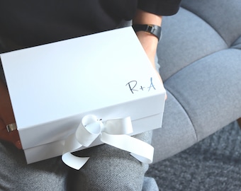 Personalized Wedding Gift Box with Ribbon, Keepsake Box (23 x 17 x 10cm)