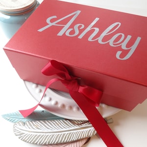 Gift Box, Bridesmaid Gift, Red Wedding Favour, Glitter Name, Calligraphy, Personalized Gift, Hen Party, Baby Shower, Birthday Gift, Red Box