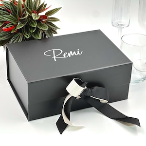 Gepersonaliseerde stickers geschenkdoos, aangepaste vinylbelettering, naamstickers voor trouwenveloppen, cadeauzakjes, decor champagnefluit