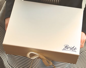 Caja de regalo para novia: recuerdo de boda con cierre magnético