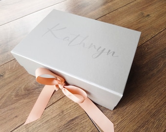 Luxus Geschenkbox, Geschenk für Sie, Geschenkbox mit Namen, personalisiertes Geschenk, Brautjungfer Vorschlag, Hochzeit Gastgeschenk, Dekorative Box, Andenken