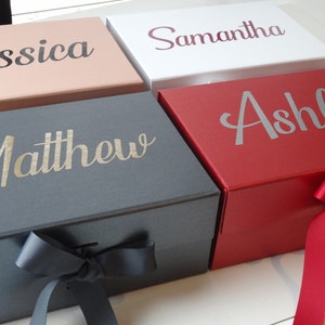 Geschenkdoos met deksel, geschenkdoos bruiloft, verlovingscadeau, bruidsmeisje, geschenk, doos met lint, gepersonaliseerd, gemaakt van eer, getuige, herinneringsdoos