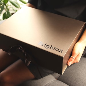 Bronze Magnetic Gift Box: Luxury Hamper Box (32x24x10cm)