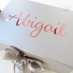 Personalisierte Vinyl Name Aufkleber, Geschenk-Box-Dekor, kundenspezifische Glasabziehbilder, handgeschrieben, Hochzeitsdekor, DIY Tischkarten, irgendein Text