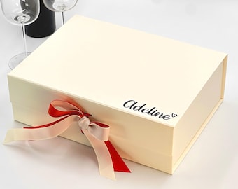 Personalised Magnetic Gift Box with Ribbon: Custom Name & Message