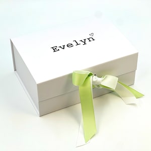 Personalized Bridesmaid Gift Box with Lid, Maid of Honor Box, Bridal Party Keepsake, Wedding Gift, Gift for Her