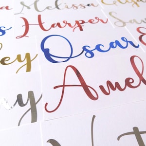 Vinyl naamstickers, aangepaste bruiloft sticker, decor vrijgezellenfeest, kraamcadeaus, kalligrafielettertype, glazen bedels, gepersonaliseerde waterfles