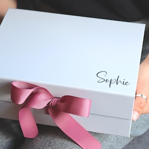 Geschenkbox mit Deckel, Hochzeit Geschenkbox, Save The Date, personalisiertes Geschenk, Brautjungfer Vorschlag, Geschenkbox mit Namen, Junggesellinnenabschied, Babyparty