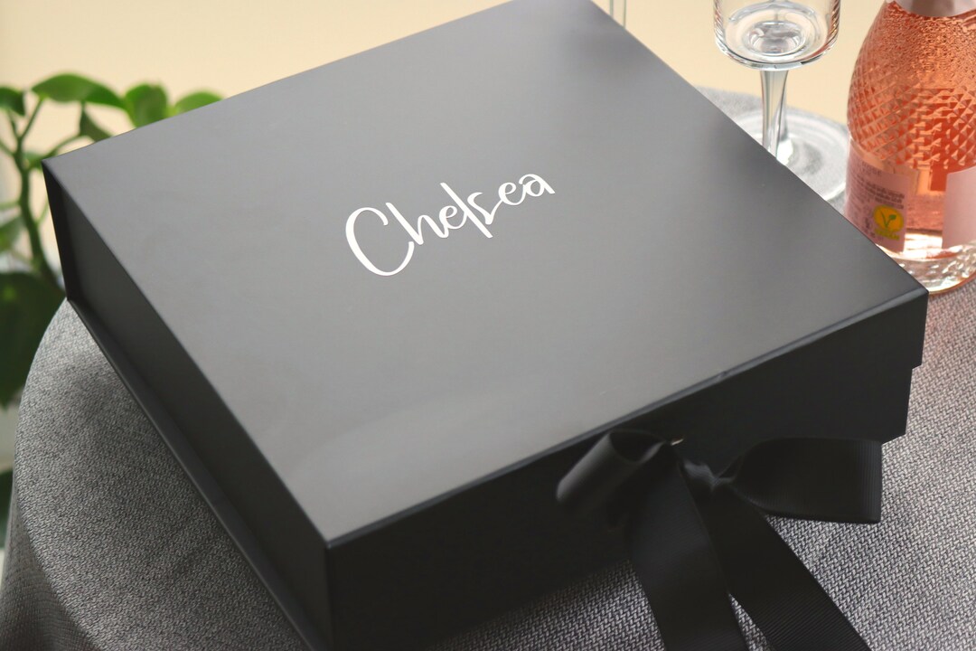 Gift Box Vinyl Decal, Stickers for Wedding, Vinyl Name Tags