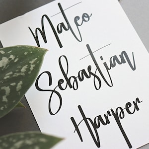 Naam vinylsticker, aangepast label, gepersonaliseerde sticker, sticker kalligrafie lettertype, handgeschreven brief, tafelplan bruiloft, sticker bruidsmeisje, sticker bruidsmeisje