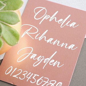 Aangepaste vinylnaamstickers bruiloft - Gepersonaliseerde kalligrafiestickers voor geschenkverpakkingen, glazen en gunsten - Elegante handgeschreven letters
