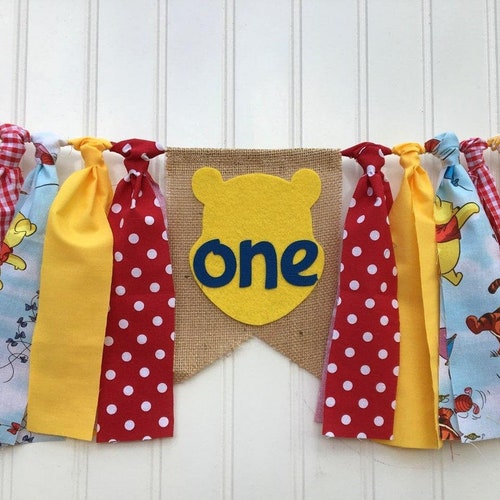 Striscione in tessuto di Winnie the Pooh per seggiolone, decorazioni per il primo compleanno a tema Pooh, accessori per feste a tema Winnie, torta per baby shower a tema Winnie.