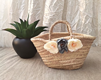 Petit panier marocain en osier personnalisé de fleurs pivoines, joli cadeau prêt à expédier