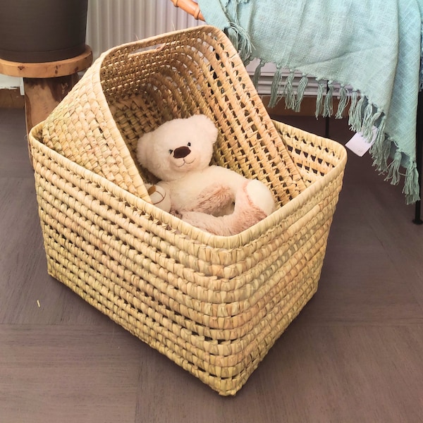 Panier de rangement artisanal en fibres naturelles, esthétique et pratique