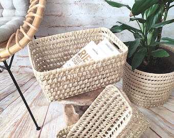 Practical, functional and decorative wicker storage basket