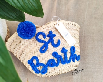 Small wicker basket with customizable text and pompom