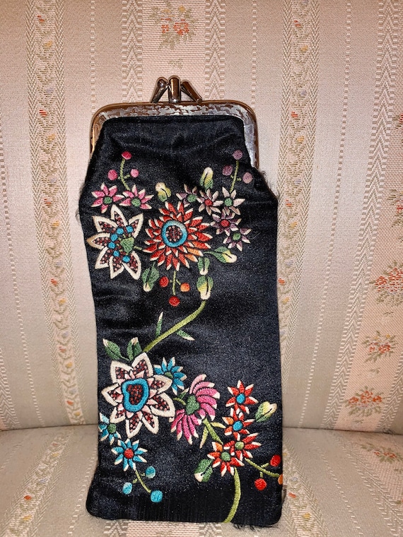 Vintage 80s Black Embroidered Floral Eyeglass Case