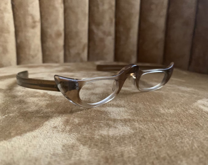 Vintage 50’s Gradient Cateye French High Bridged Glasses Frames