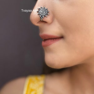 Fancy outlet nose pin
