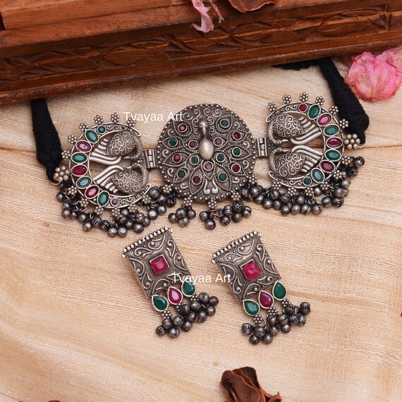 Peacock design choker best sale necklace