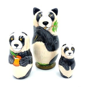 ¡Hecho en Ucrania! Panda Nesting Doll Muñeca Pintada a Mano Matryoshka Doll 3 piezas Regalos divertidos Decoración de la habitación de los niños Regalo para niños Juguetes de madera para niños