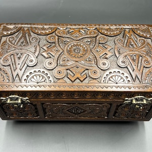 Hand carved Ukrainian  Box  Hand Carved  Wooden box  Jewelry Box Gift for Her Mother&#39;s gift Exclusive box Handmade box