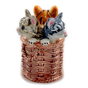 Kitten in basket  Decorative Enamel Thimble  Gift  Christmas Gift  Souvenir Thimble